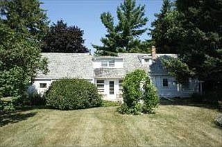 2nd image of 668 N Main St