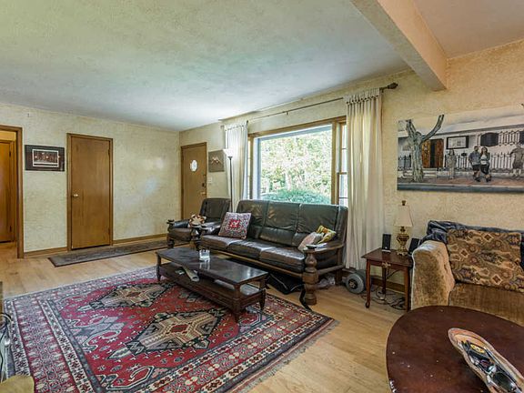 5th image of 1404 Adair Dr