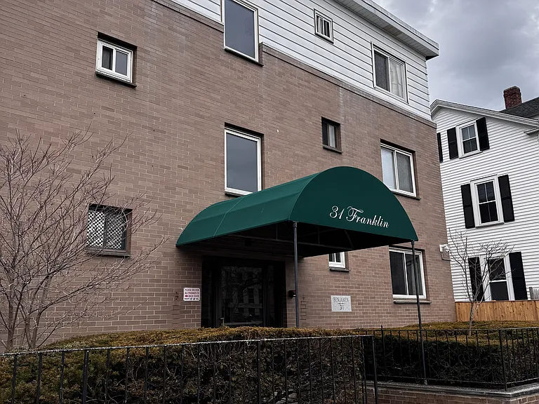 31 Franklin St #10 — Photo 15