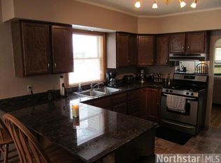 9321 Saratoga Ln N, Maple Grove, MN 55369