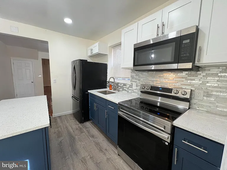 254 W Sheldon St — Photo 9