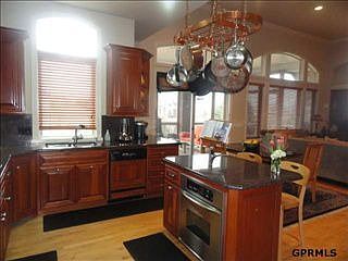 4th image of 819 N 133rd St