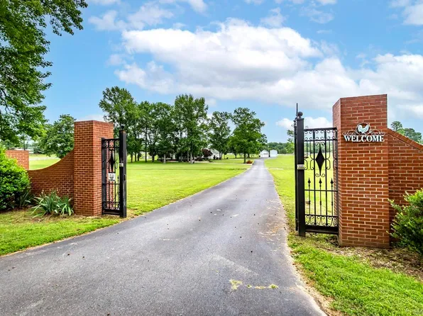 4700 Sparks Rd, Little Rock, AR 72210