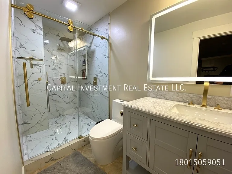 777 E Redondo Ave — Photo 9