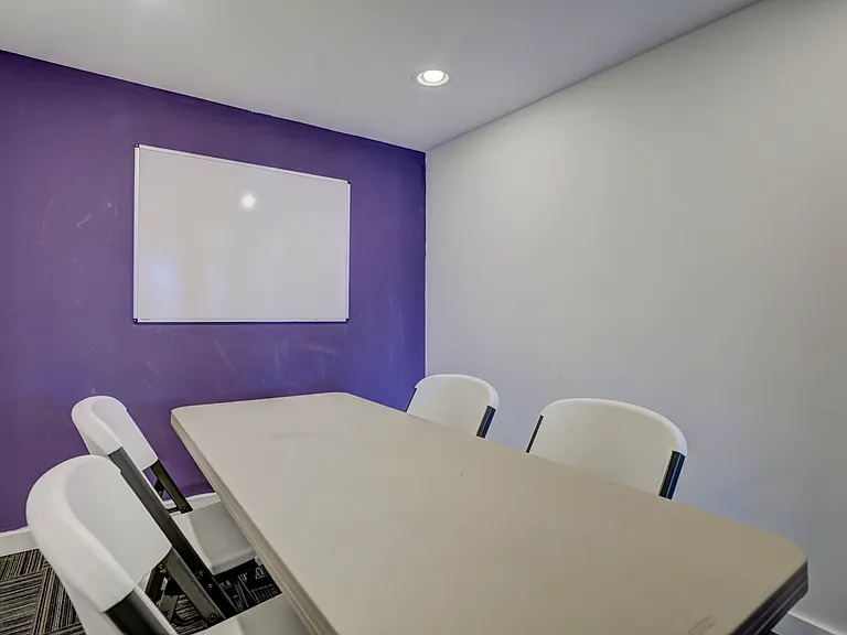 Sterling Boulder Apartments - Student Living — Photo 21