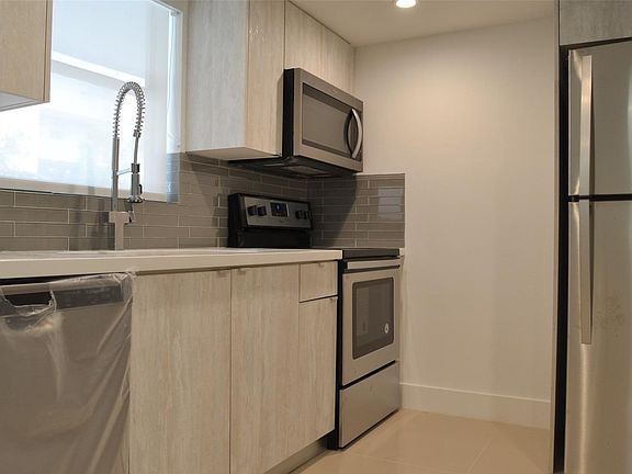 5th image of 9375 Fontainebleau Blvd APT L208