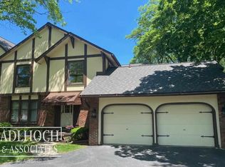 1706 Vernier Rd, Grosse Pointe, MI 48236