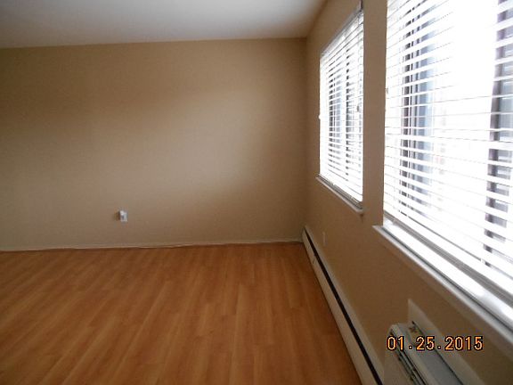 3rd image of 201 1/2 Philadelphia Pike APT 101