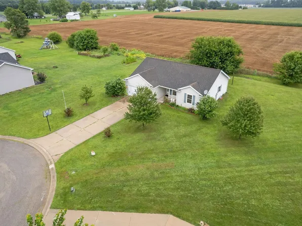 72162 Jennifer Ct, Milford, IN 46542