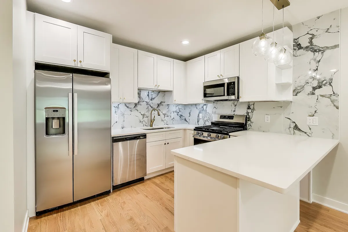 Building Photo - 5220 N Christiana Ave #1