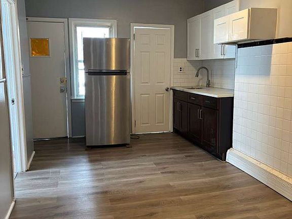 2nd image of 46 Wayne Ave Floor 3