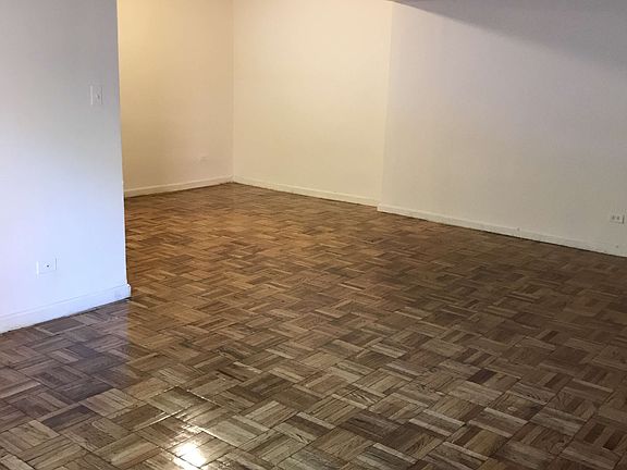 5th image of 14430 Roosevelt Ave APT 111