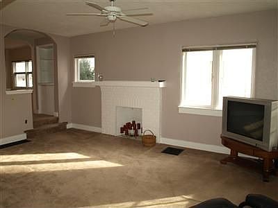 3rd image of 3100 Kenmore Ave