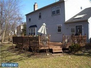 523 Paxson Ln, Langhorne, PA 19047