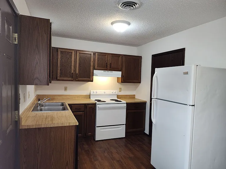 618 Boxwood Dr #1-4 — Photo 7