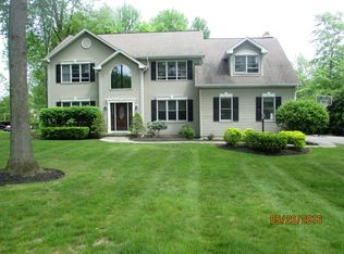 64 Mann Blvd, Halfmoon, NY 12065