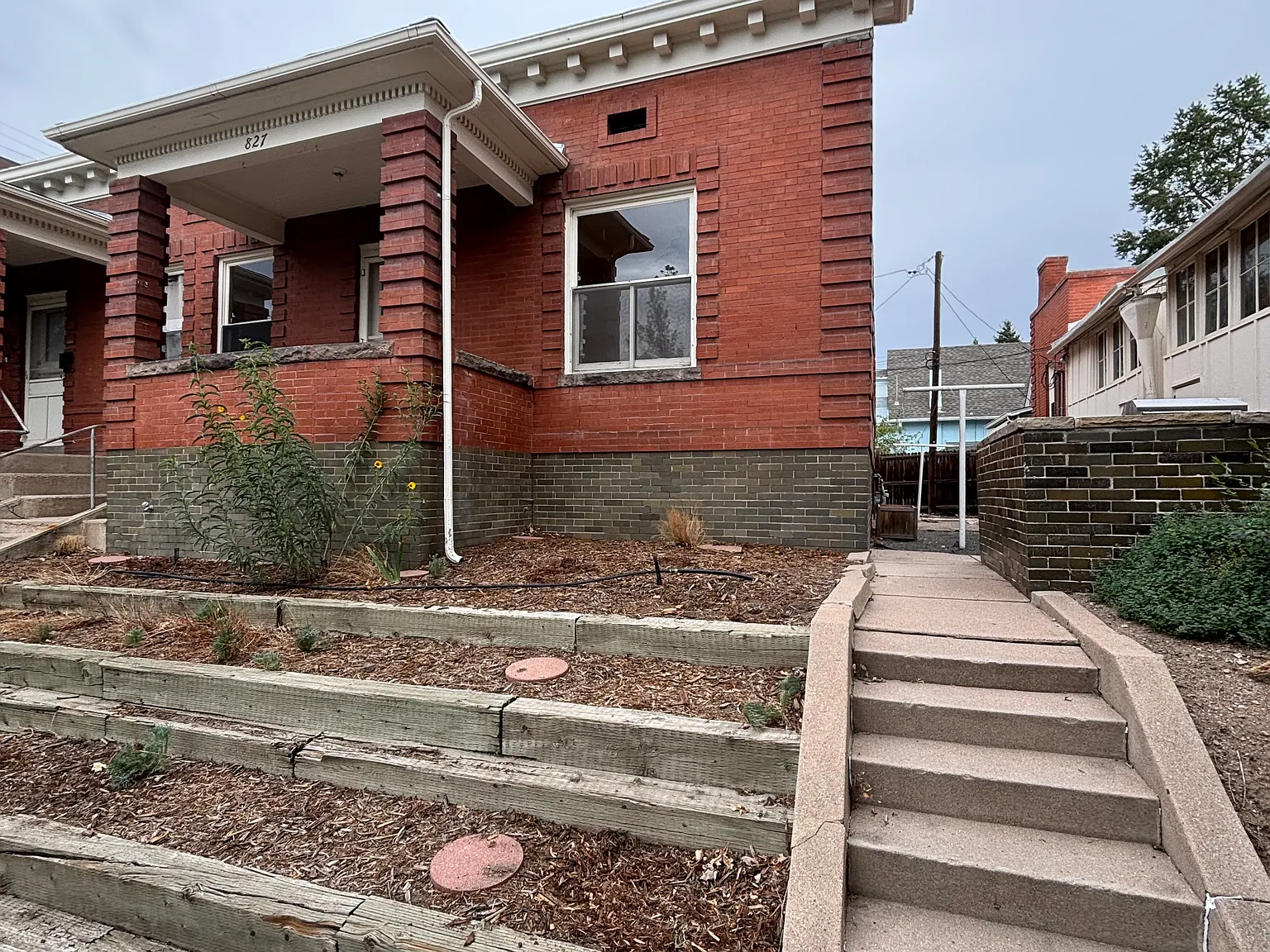 Large two bedroom with tons of open space and storage available now! — Photo 2