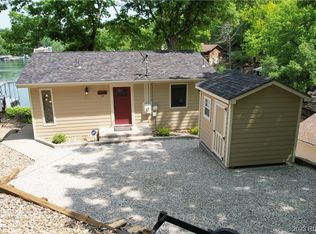 15 Oak Manor Cir, Sunrise Beach, MO 65079