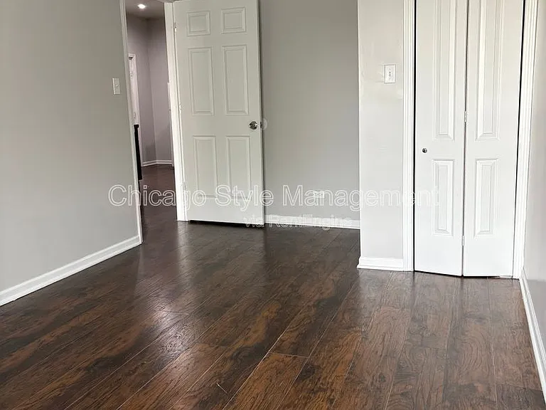 353 E 55th Pl #2S — Photo 20