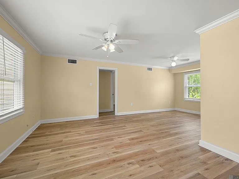 975 Rittiner Dr — Photo 9