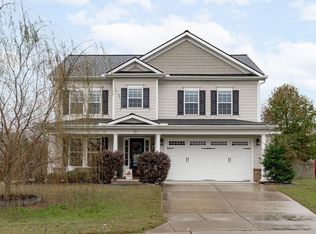 520 Glenville Lake Dr, Fuquay Varina, NC 27526