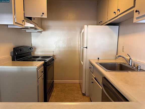 3rd image of 4081 Clayton Rd APT 211