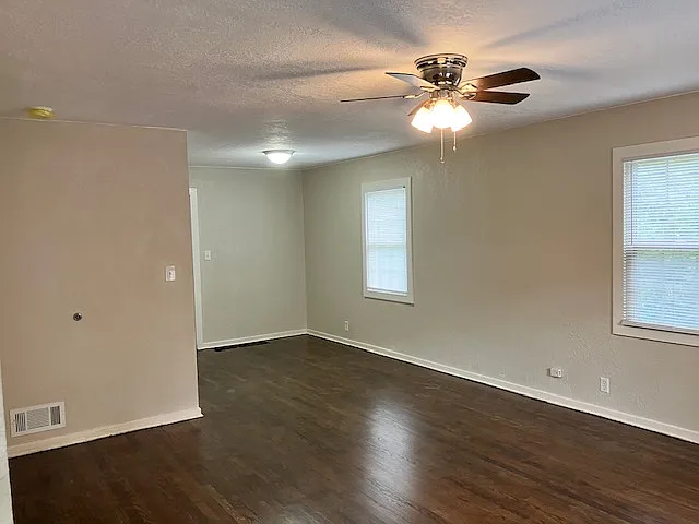 1110 Garfield Ave — Photo 5