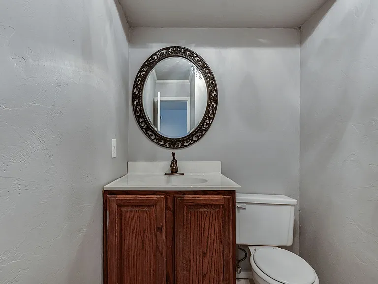 13813 Fairhill Ave — Photo 12