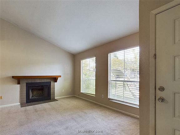 4th image of 1500 Olympia Way #33