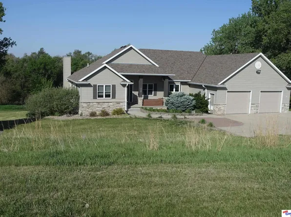 729 Arneal Rd, North Bend, NE 68649
