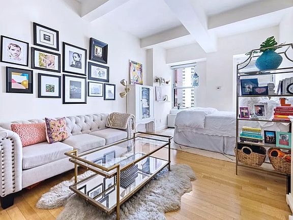 3rd image of 88 Greenwich St #932