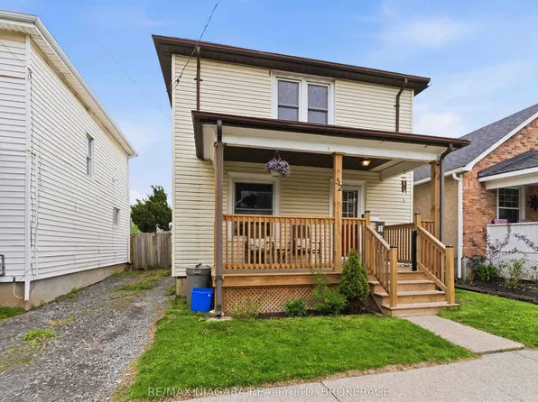52 Berryman Ave, Saint Catharines, ON L2R 3W9