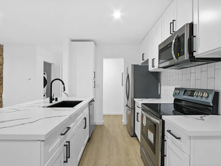 12707 Mitchell — Photo 12