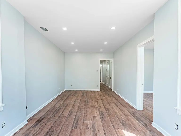 3720 W Eddy St #3 — Photo 4