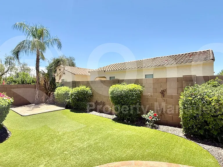 263 E Jade Dr — Photo 21