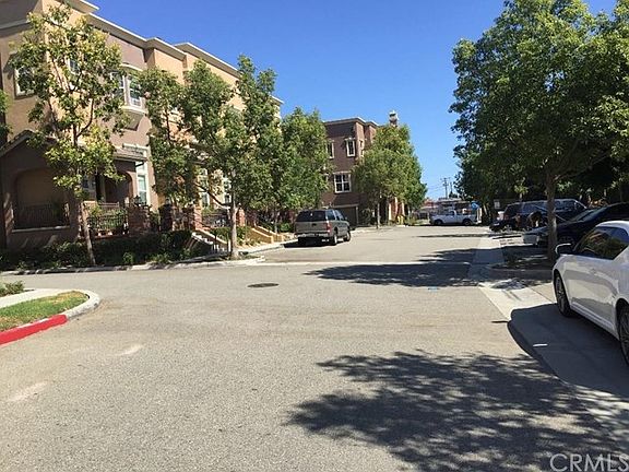 4th image of 517 S Anaheim Blvd