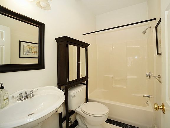 4th image of 4-R Chapel St #A