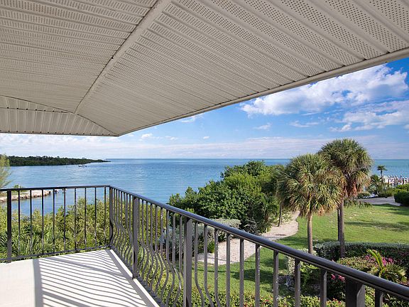 3rd image of 12690 Overseas Hwy APT 14