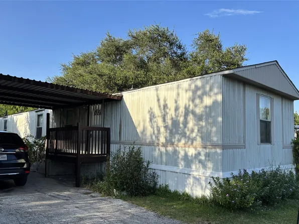 902 Ferol Ln, Highlands, TX 77562