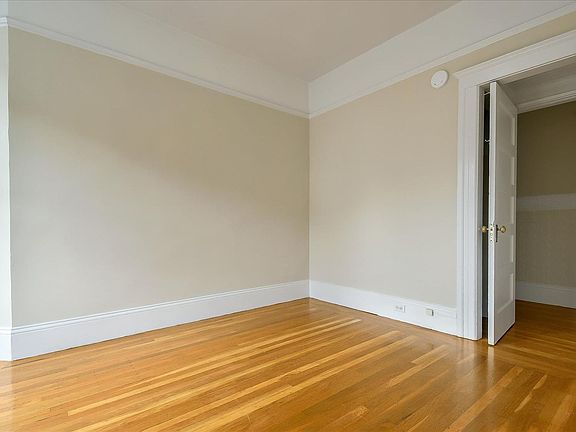 2nd image of 1296 Haight St #8
