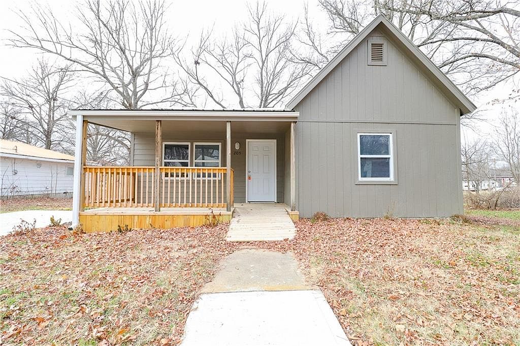 205 S College St, Calhoun, MO 65323 | Zillow