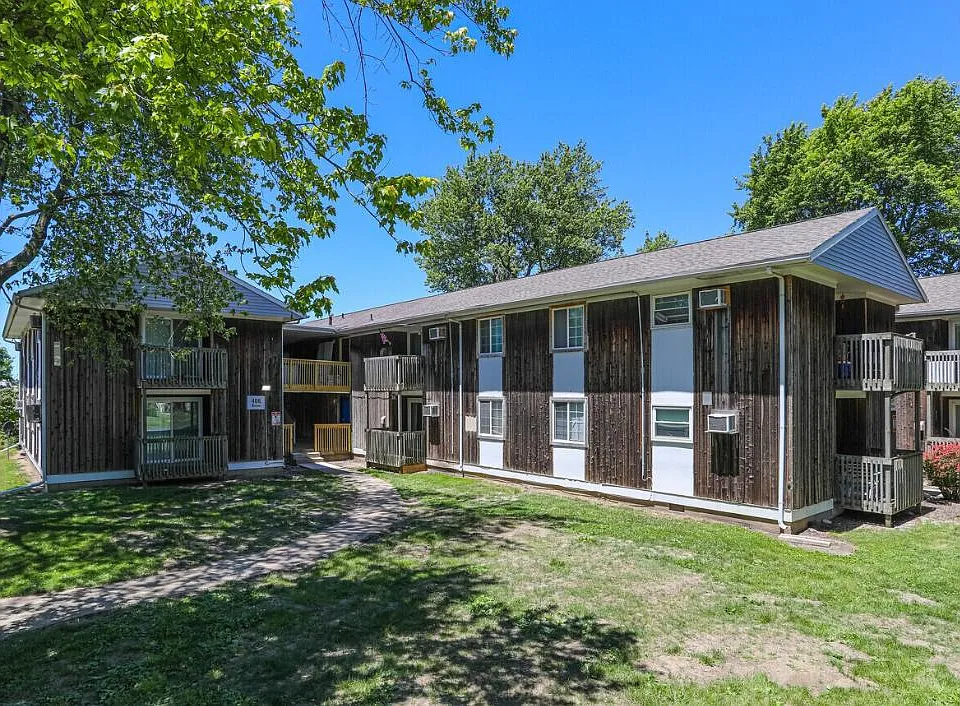 Windcrest Apartments