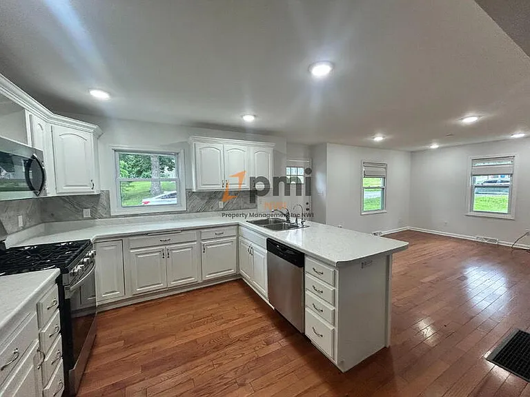 8039 W 127th Ln — Photo 4