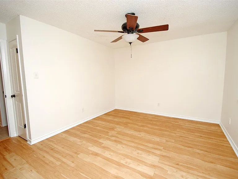 22619 Leedstown Ln — Photo 19