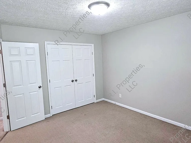 565 Highland Dr #3 — Photo 16