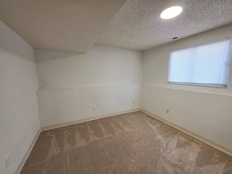 2215 South Dr — Photo 10