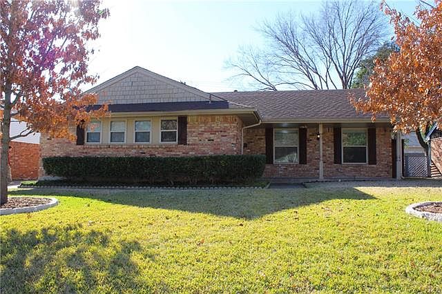 1st image of 10640 Chesterton Dr
