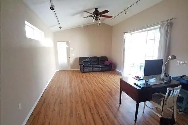 3212 Town Ave — Photo 105