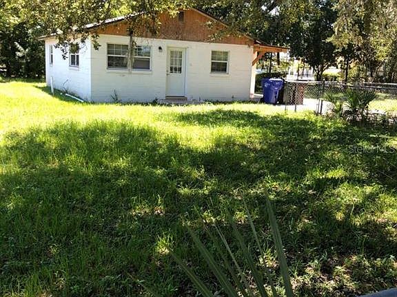 2nd image of 1217 N Beaumont Ave