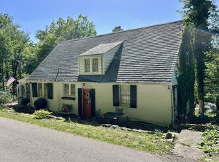 65 Edgemont Ter, Huntington, WV 25701